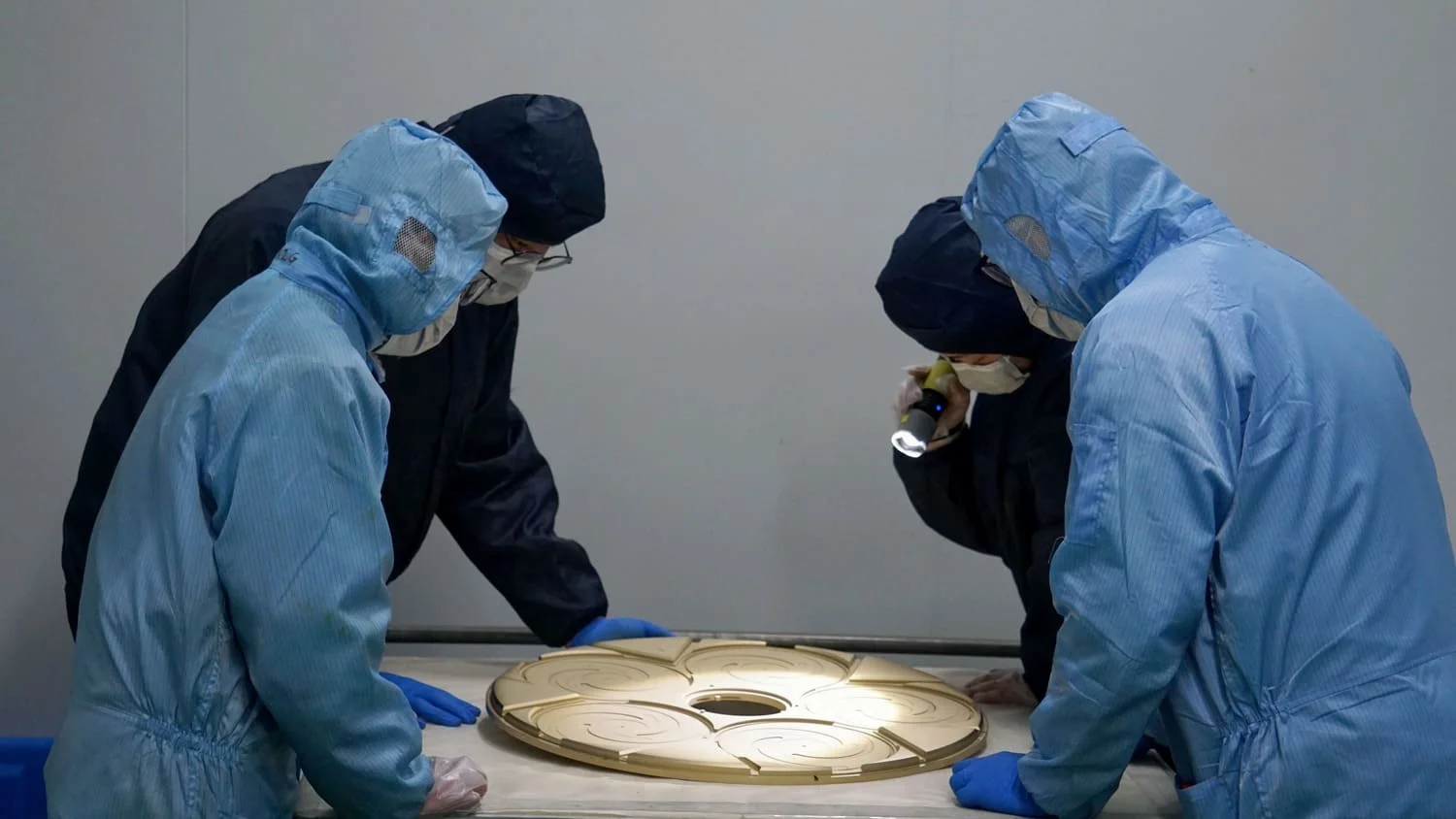 Üdvözöljük az ügyfelek, hogy meglátogassák a Vetekchemon SIC Coating/ TAC bevonatát és az Epitaxy Process Factory -t